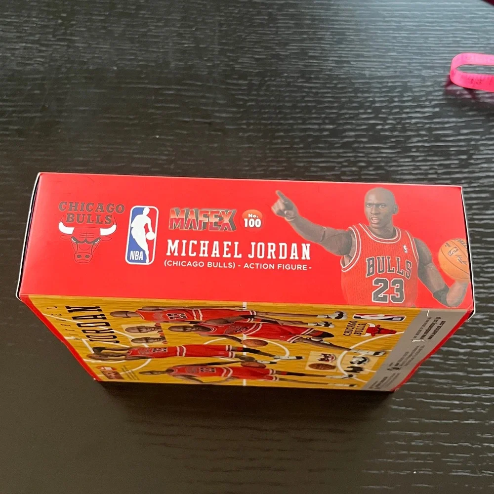 Medicom Toys MAFEX No.100 NBA Chicago Bulls Michael Jordan Figure (NIB) - Picture 7 of 16